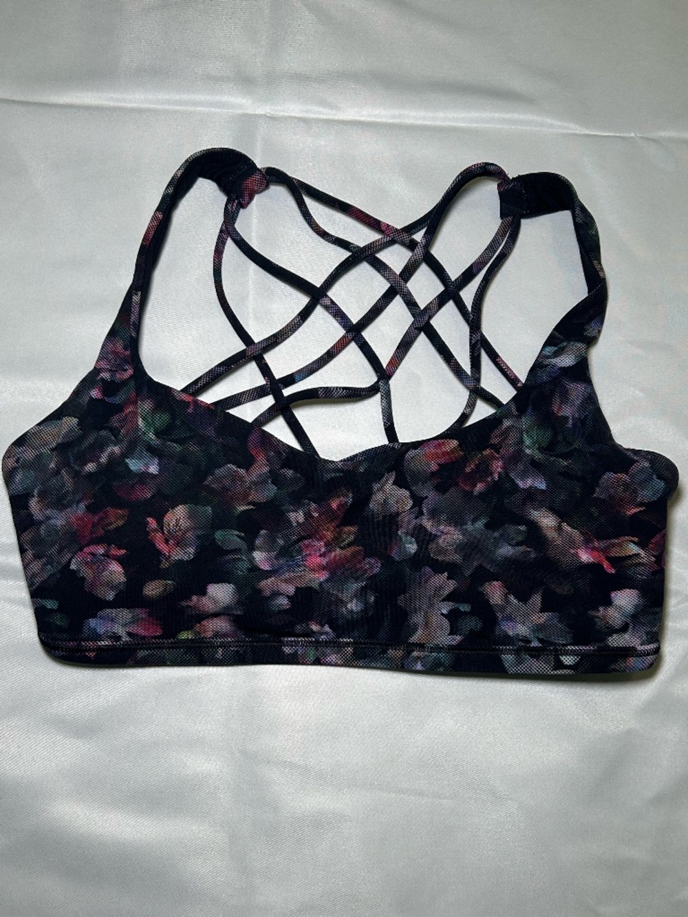 Lululemon Free to Be Wild Bra - size 6